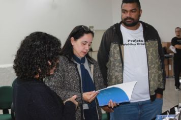 Foto - Professores da Secretaria de Educação de Cajati recebem Certificação do Curso de Robótica