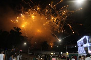 Foto - Réveillon com a Banda Origins e fogos de artifícios sem estampido marcaram a virada do ano em Cajati