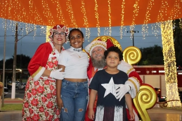 Foto - Chegada do Papai e Mamãe Noel em Cajati 