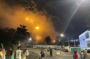 Foto - Réveillon com a Banda Origins e fogos de artifícios sem estampido marcaram a virada do ano em Cajati