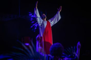 Foto - PAIXÃO DE CRISTO EMOCIONA CERCA DE 1500 MIL PESSOAS NA PRAÇA DA BÍBLIA