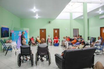 Foto - Residentes do Pró-Idoso participa de evento em homenagem ao dia Internacional da Mulher