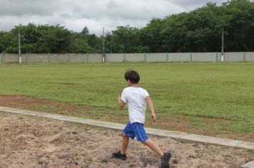 Foto - Torneio de Atletismo entres as APAES do Vale do Ribeira foi realizado no Centro de Eventos em Cajati