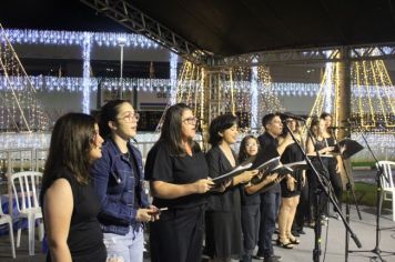 Foto - ABERTURA OFICIAL DO NATAL ENCANTADO ACONTECEU NA NOITE DESTE SÁBADO (7/12)