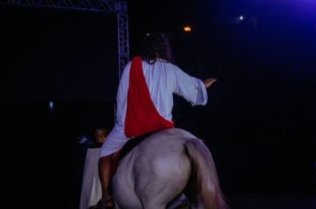 Foto - PAIXÃO DE CRISTO EMOCIONA CERCA DE 1500 MIL PESSOAS NA PRAÇA DA BÍBLIA