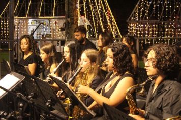 Foto - ABERTURA OFICIAL DO NATAL ENCANTADO ACONTECEU NA NOITE DESTE SÁBADO (7/12)