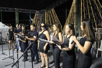 Foto - ABERTURA OFICIAL DO NATAL ENCANTADO ACONTECEU NA NOITE DESTE SÁBADO (7/12)