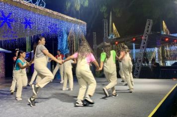 Foto - ABERTURA OFICIAL DO NATAL ENCANTADO ACONTECEU NA NOITE DESTE SÁBADO (7/12)