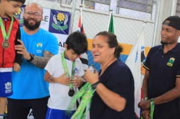 Foto - Torneio de Atletismo entres as APAES do Vale do Ribeira foi realizado no Centro de Eventos em Cajati