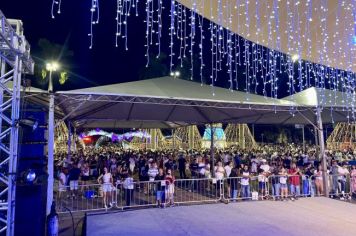 Foto - Réveillon com a Banda Origins e fogos de artifícios sem estampido marcaram a virada do ano em Cajati