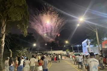 Foto - Réveillon com a Banda Origins e fogos de artifícios sem estampido marcaram a virada do ano em Cajati