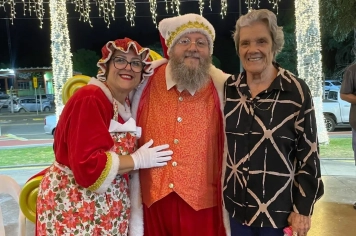 Foto - Chegada do Papai e Mamãe Noel em Cajati 