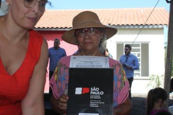 Foto - Inauguração do Empreendimento Cajati D- 65 casas e entrega de 280 títulos de Regularização Fundiária