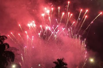 Foto - Réveillon com a Banda Origins e fogos de artifícios sem estampido marcaram a virada do ano em Cajati