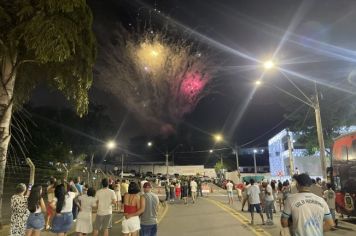 Foto - Réveillon com a Banda Origins e fogos de artifícios sem estampido marcaram a virada do ano em Cajati