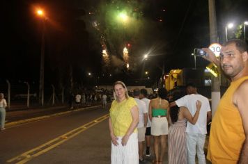 Foto - Réveillon com a Banda Origins e fogos de artifícios sem estampido marcaram a virada do ano em Cajati