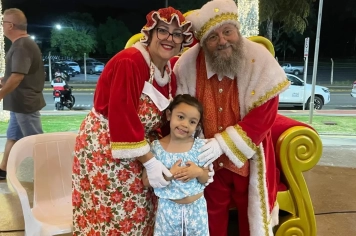 Foto - Chegada do Papai e Mamãe Noel em Cajati 