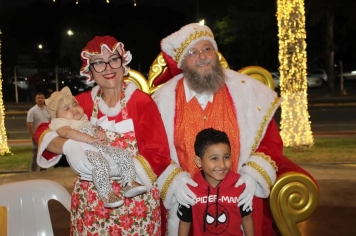 Foto - Chegada do Papai e Mamãe Noel em Cajati 