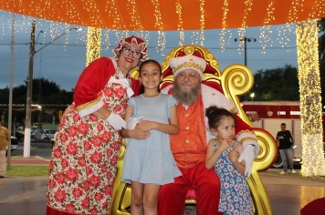 Foto - Chegada do Papai e Mamãe Noel em Cajati 