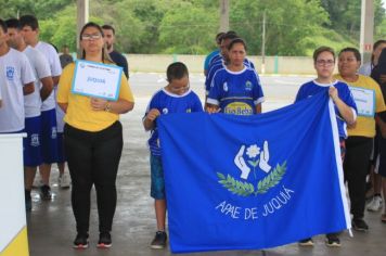 Foto - Torneio de Atletismo entres as APAES do Vale do Ribeira foi realizado no Centro de Eventos em Cajati