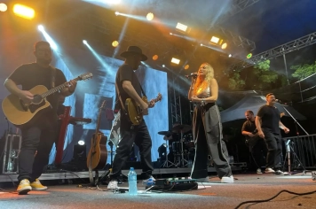 Foto - Show com Cíntia Férsi