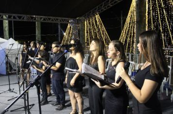 Foto - ABERTURA OFICIAL DO NATAL ENCANTADO ACONTECEU NA NOITE DESTE SÁBADO (7/12)