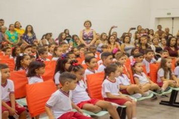 Foto - Formatura e Festa do Livro Escolas Municipais