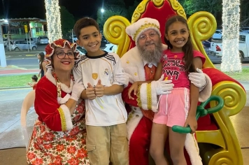 Foto - Chegada do Papai e Mamãe Noel em Cajati 