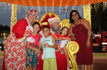 Foto - Chegada do Papai e Mamãe Noel em Cajati 