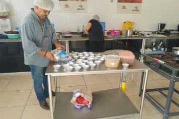 Foto - Degustação dos alimentos produzidos pela Biomassa de Banana como sugestão para merenda escolar do município 