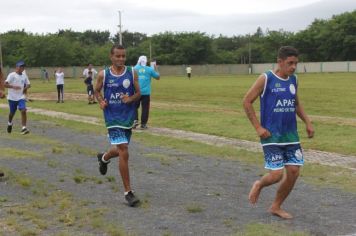 Foto - Torneio de Atletismo entres as APAES do Vale do Ribeira foi realizado no Centro de Eventos em Cajati