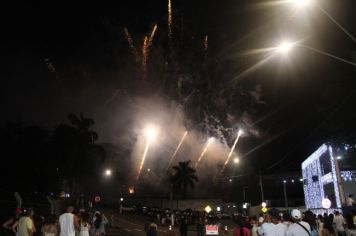 Foto - Réveillon com a Banda Origins e fogos de artifícios sem estampido marcaram a virada do ano em Cajati