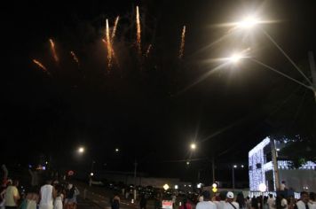 Foto - Réveillon com a Banda Origins e fogos de artifícios sem estampido marcaram a virada do ano em Cajati