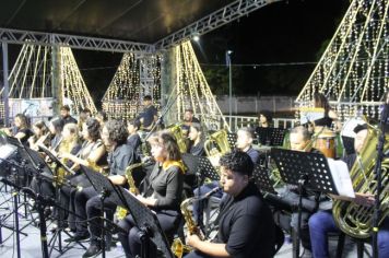 Foto - ABERTURA OFICIAL DO NATAL ENCANTADO ACONTECEU NA NOITE DESTE SÁBADO (7/12)