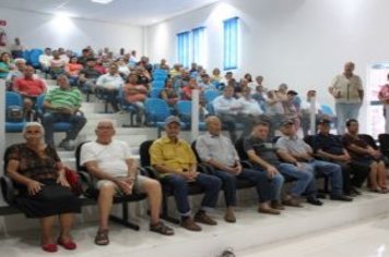 Foto - Entrega de Títulos de Regularização Fundiária - Bairro Parafuso