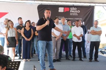 Foto - Inauguração do Empreendimento Cajati D- 65 casas e entrega de 280 títulos de Regularização Fundiária