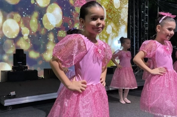 Foto - Espetáculo Ballet Arabesco 