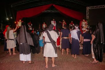 Foto - PAIXÃO DE CRISTO EMOCIONA CERCA DE 1500 MIL PESSOAS NA PRAÇA DA BÍBLIA