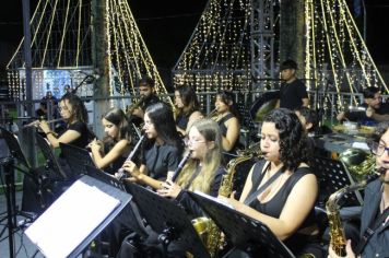 Foto - ABERTURA OFICIAL DO NATAL ENCANTADO ACONTECEU NA NOITE DESTE SÁBADO (7/12)