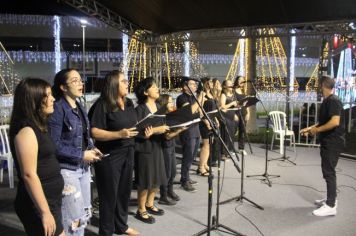 Foto - ABERTURA OFICIAL DO NATAL ENCANTADO ACONTECEU NA NOITE DESTE SÁBADO (7/12)