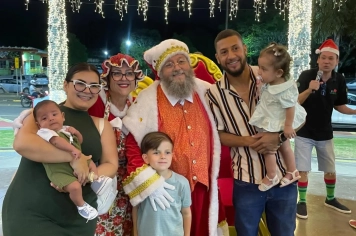 Foto - Chegada do Papai e Mamãe Noel em Cajati 