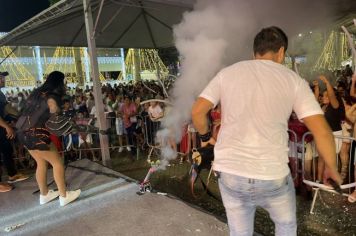 Foto - Réveillon com a Banda Origins e fogos de artifícios sem estampido marcaram a virada do ano em Cajati