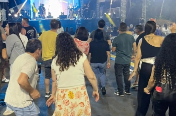 Foto - Show com Cíntia Férsi