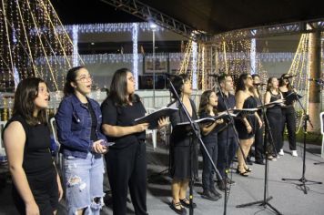 Foto - ABERTURA OFICIAL DO NATAL ENCANTADO ACONTECEU NA NOITE DESTE SÁBADO (7/12)