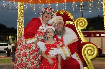 Foto - Chegada do Papai e Mamãe Noel em Cajati 