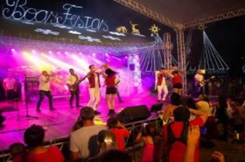 Foto - Show da Virada – Banda show Breakbeat e Fogos de Artifício