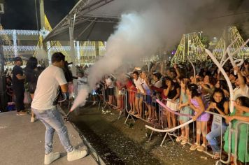 Foto - Réveillon com a Banda Origins e fogos de artifícios sem estampido marcaram a virada do ano em Cajati