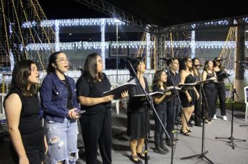 Foto - ABERTURA OFICIAL DO NATAL ENCANTADO ACONTECEU NA NOITE DESTE SÁBADO (7/12)