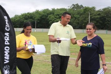 Foto - Torneio de Atletismo entres as APAES do Vale do Ribeira foi realizado no Centro de Eventos em Cajati