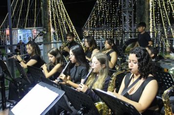 Foto - ABERTURA OFICIAL DO NATAL ENCANTADO ACONTECEU NA NOITE DESTE SÁBADO (7/12)